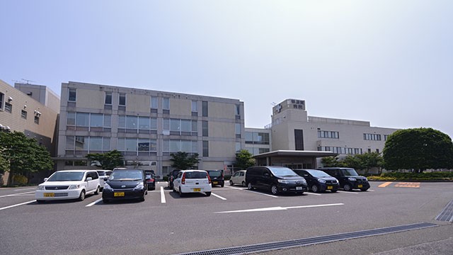 蜂須賀病院　外観_駐車場