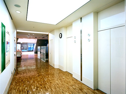 宇都宮記念病院　エレベーターホール