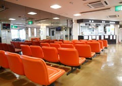 西方病院　待合室