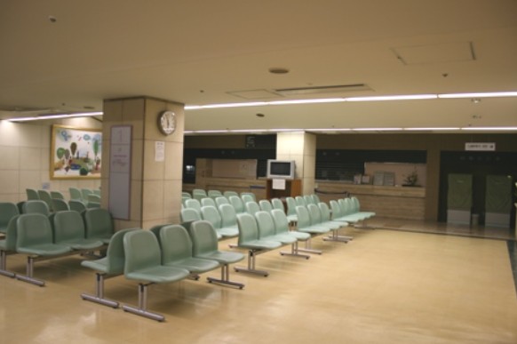 本島総合病院　会計・薬剤受取待合室