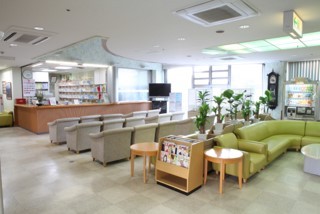 玉水会病院　待合室