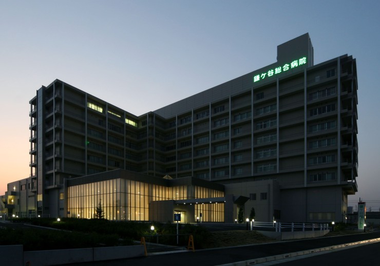 鎌ケ谷総合病院　外観_夜