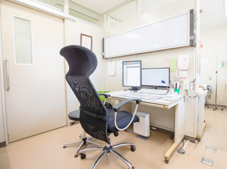久保内科病院　診察室