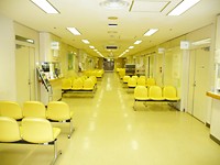 昭和伊南総合病院　待合スペース