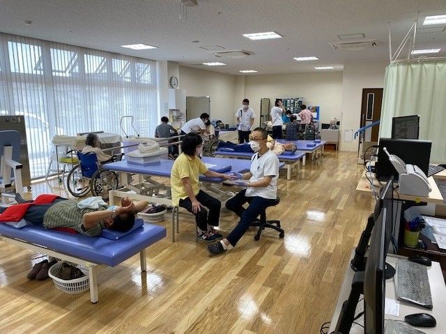 橋本病院　リハビリ室