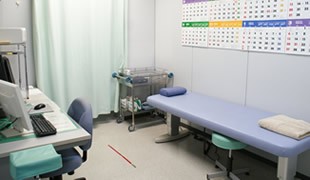 諸岡整形外科病院　診察室