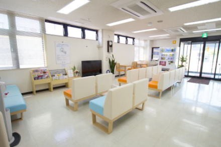 石津病院　待合スペース