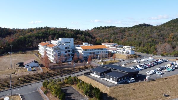 航空写真(聖十字病院敷地全体)