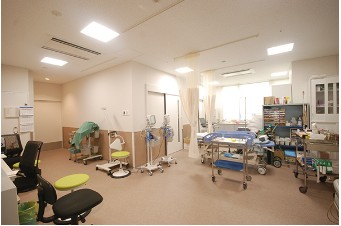 松山城東病院　1F 救急診療処置室