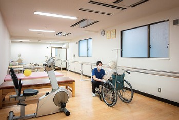 松山笠置記念心臓血管病院　リハビリ室