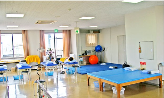 平成脳神経外科病院　リハビリ室