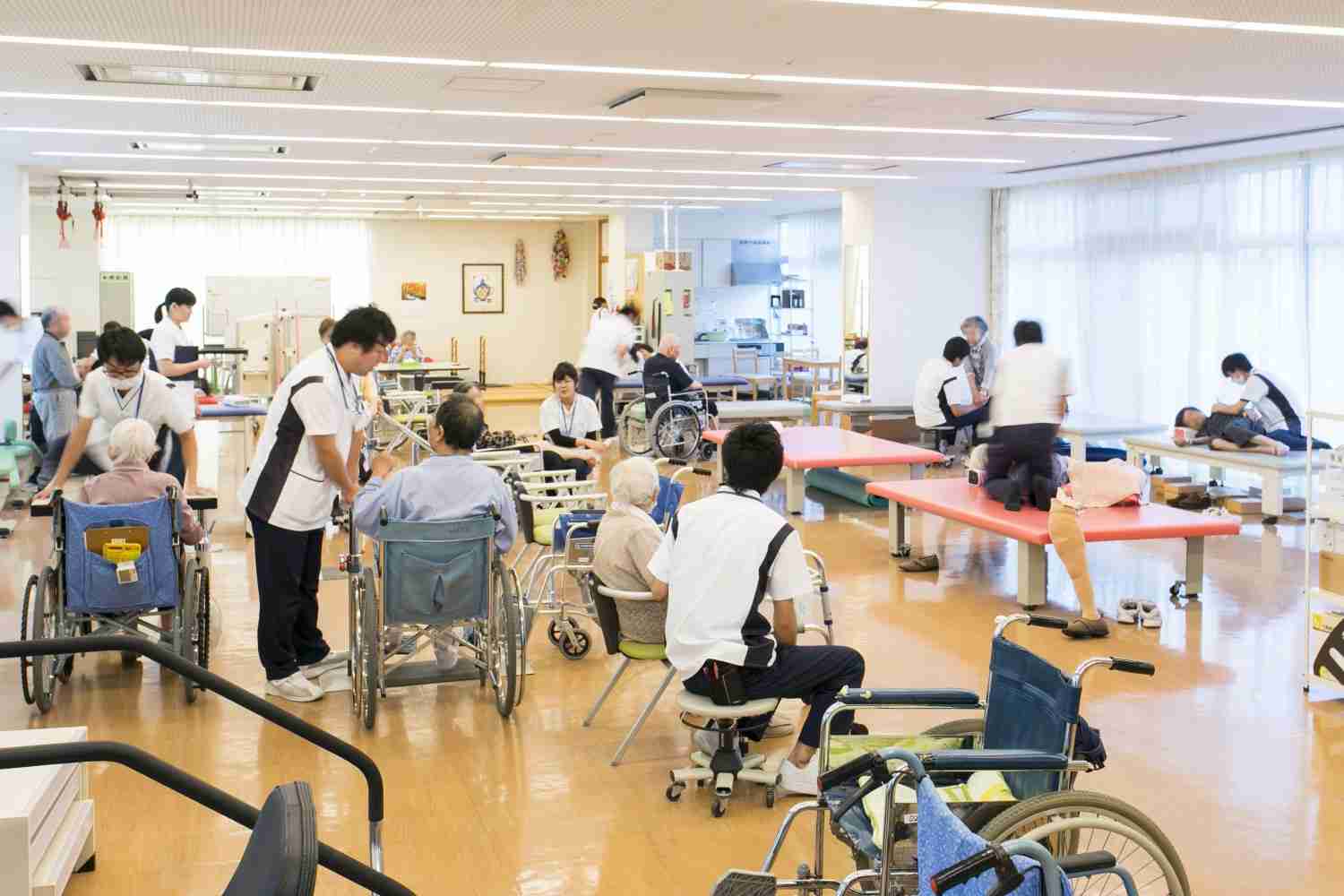 コミュニティーホスピタル甲賀病院　リハビリ風景