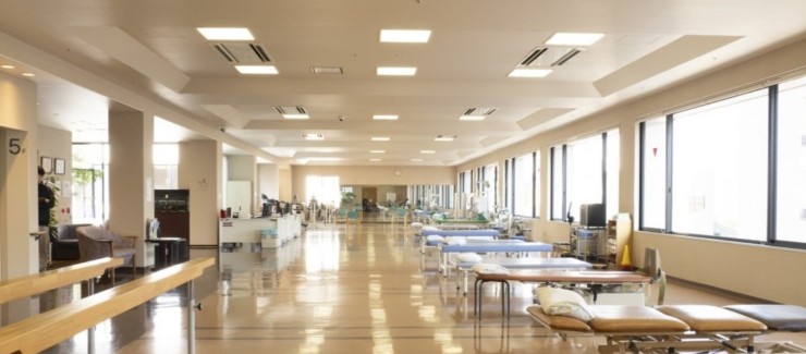 附属三宅リハビリテーション病院　リハビリ室