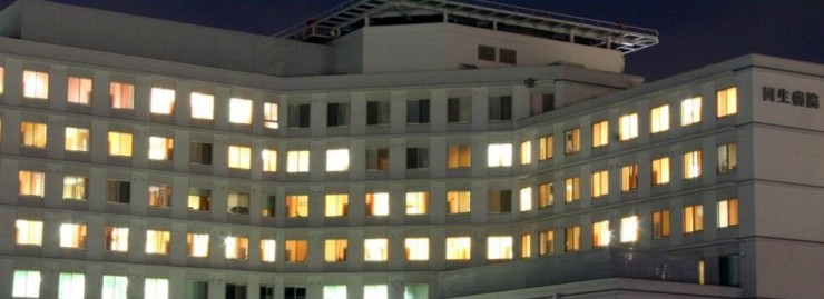 総合病院　回生病院　外観_夜