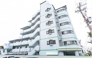 名城病院　寮_外観