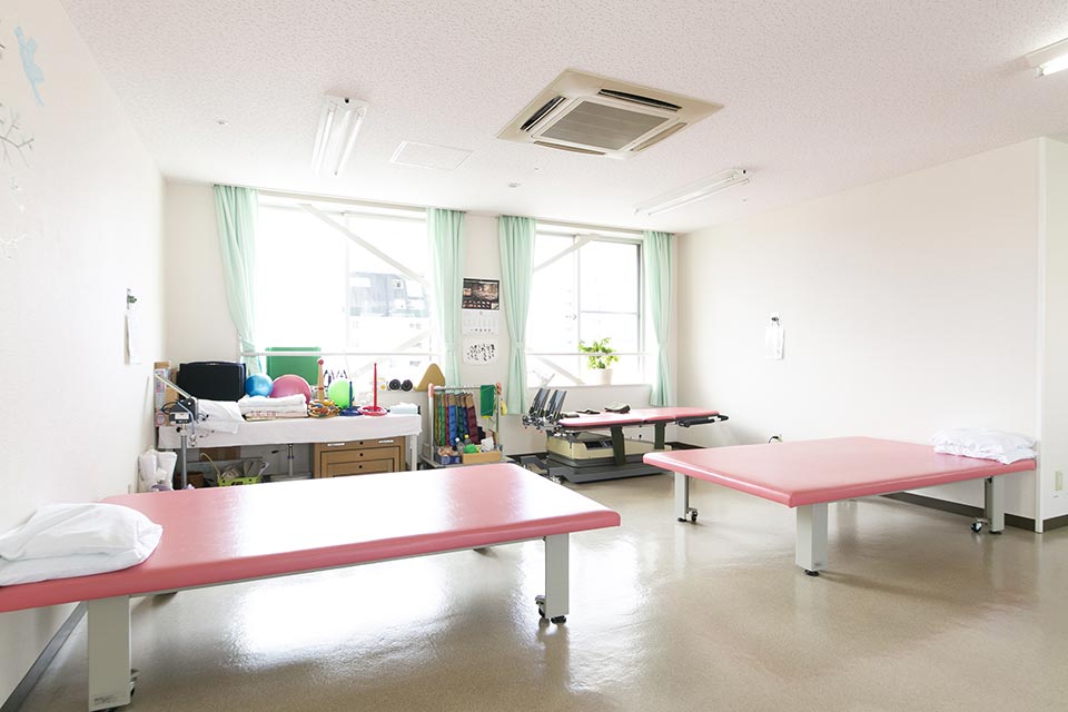 勝又病院　理学療法室