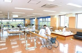 豊川青山病院豊川青山介護医療院　リハビリ室