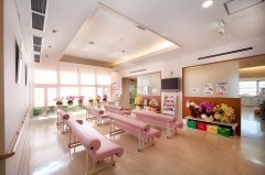 長屋病院　外来待合室