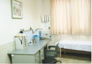 服部病院　診察室