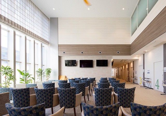 山尾病院　待合室