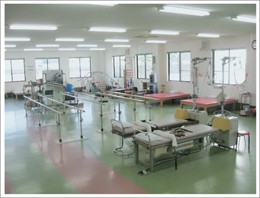 六輪病院　リハビリ室