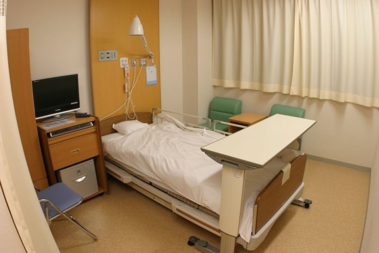 呉中通病院　個室