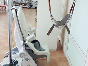 前原病院　リハビリ機械