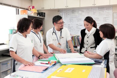 新生翠病院　打ち合わせ風景