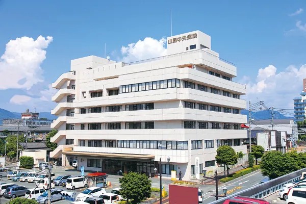山鹿中央病院　外観
