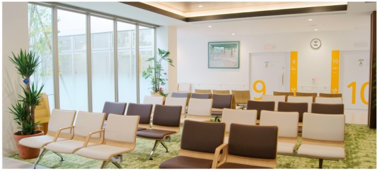 吉本整形外科・外科病院　待合いスペース