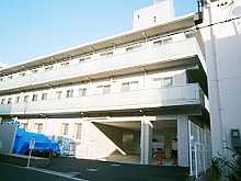 育和会記念病院　外観2