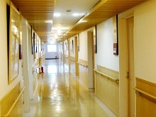 ガラシア病院　病棟廊下