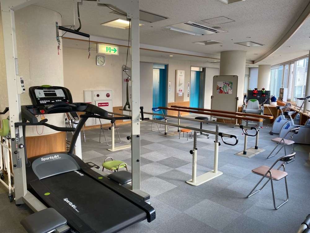 えびえ記念病院　リハビリ室③