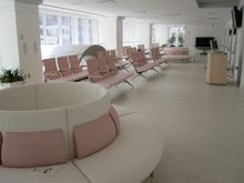 行岡病院　待合室