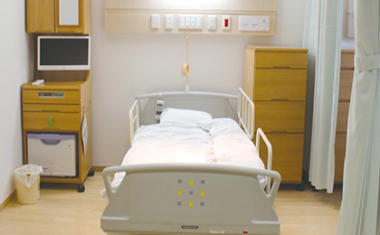 東大阪生協病院　病室