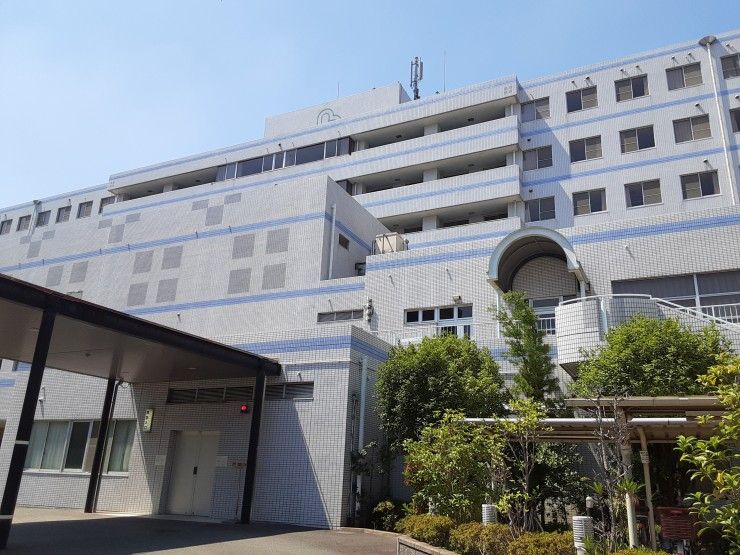 八尾総合病院　外観
