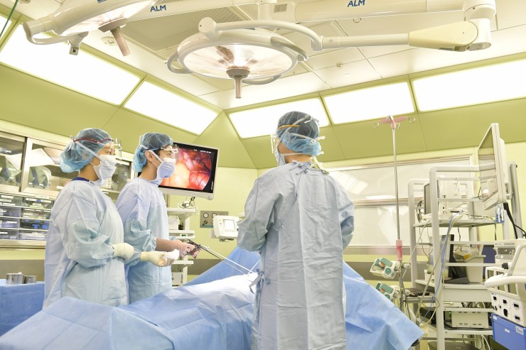 笹生病院　オペ中