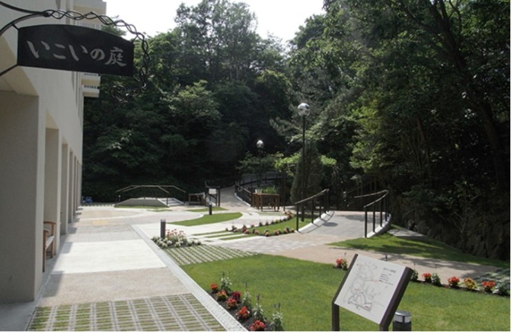 西宮協立リハビリテーション病院　裏庭