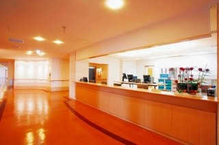 綾部ルネス病院　内観