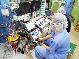 武田病院　オペ中3