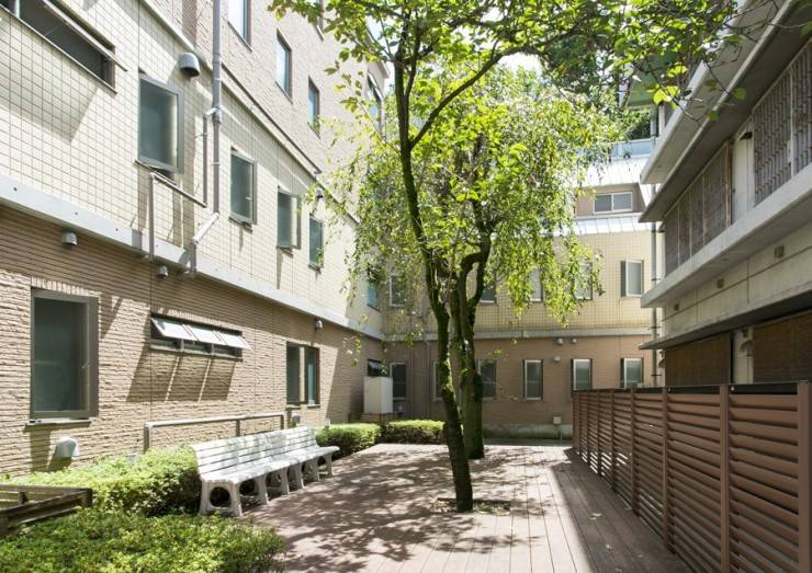 飛鳥病院　中庭