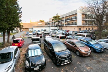 複十字病院　駐車場