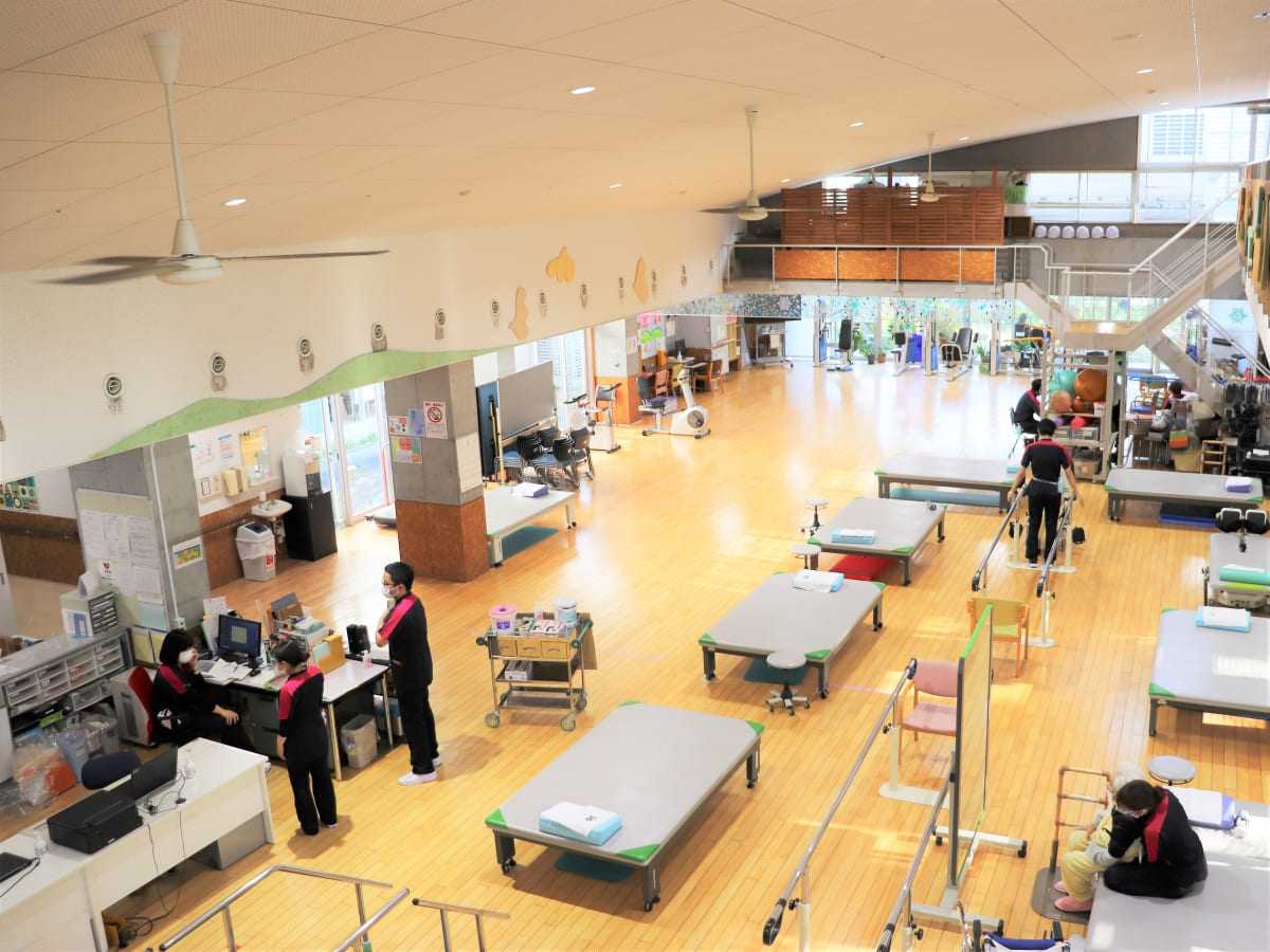 天本病院　リハビリ室全景