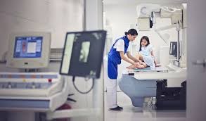 浩生会スズキ病院　検査風景