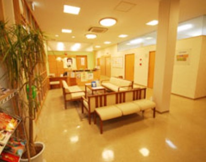 真央クリニック　待合スペース