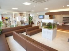 沖田耳鼻咽喉科　待合スペース