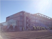 帯津三敬病院　外観3