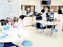 埼玉東部循環器病院　ナースステーション