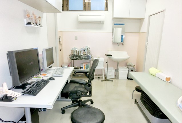 ゆが原整形クリニック　診察室