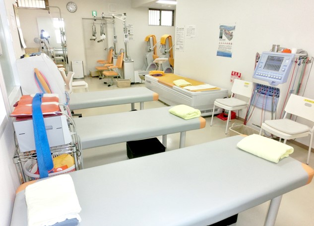 ゆが原整形クリニック　リハビリ室②